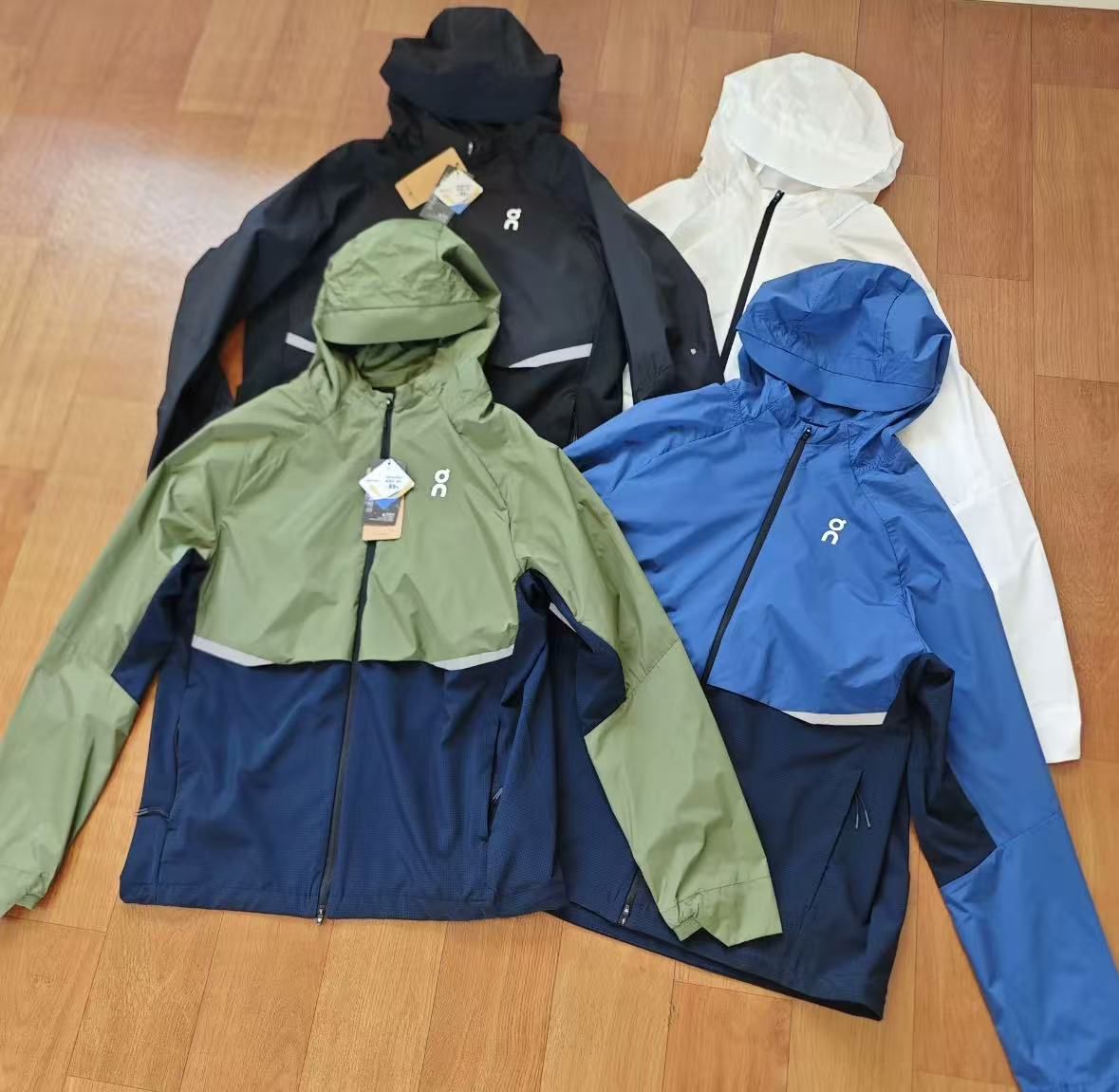 Tracksuit supplier